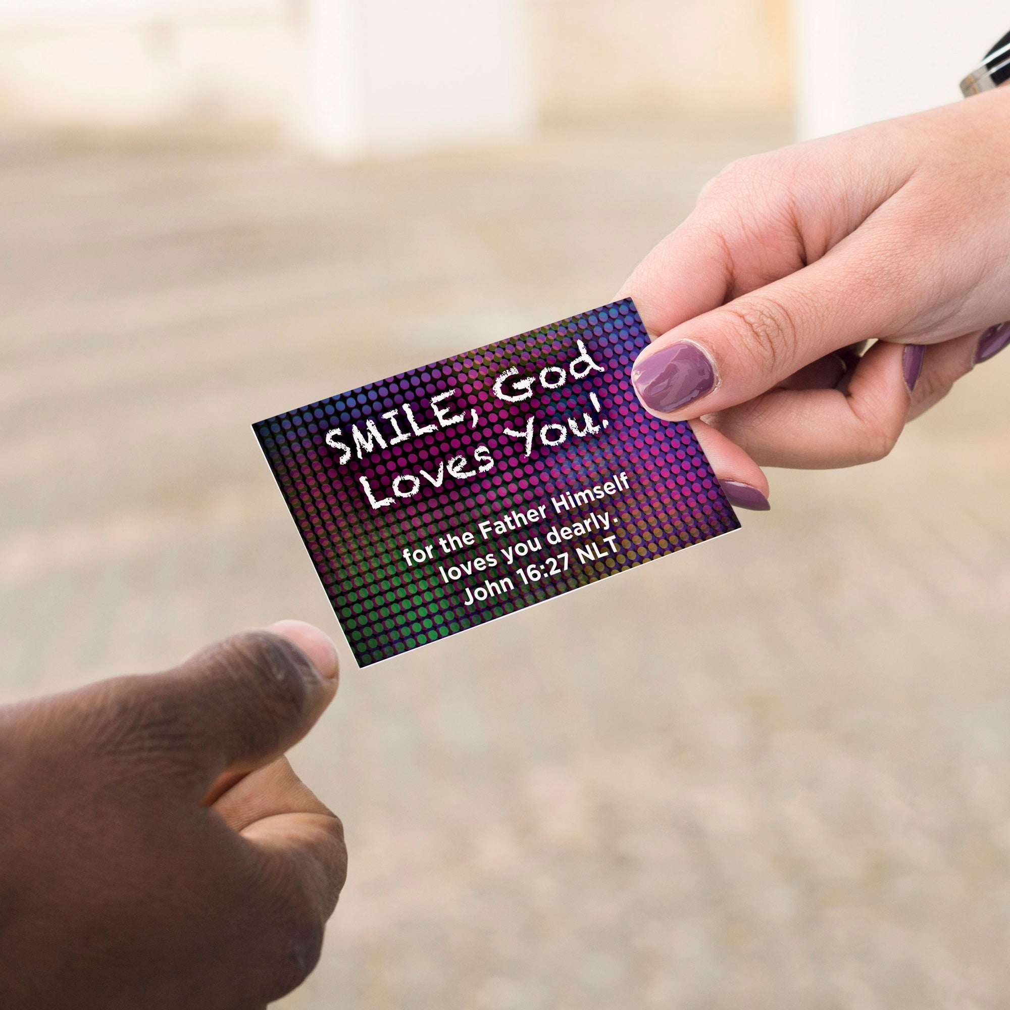 Children's Pass Along Scripture Cards - Smile, God Loves You, Pack of 25