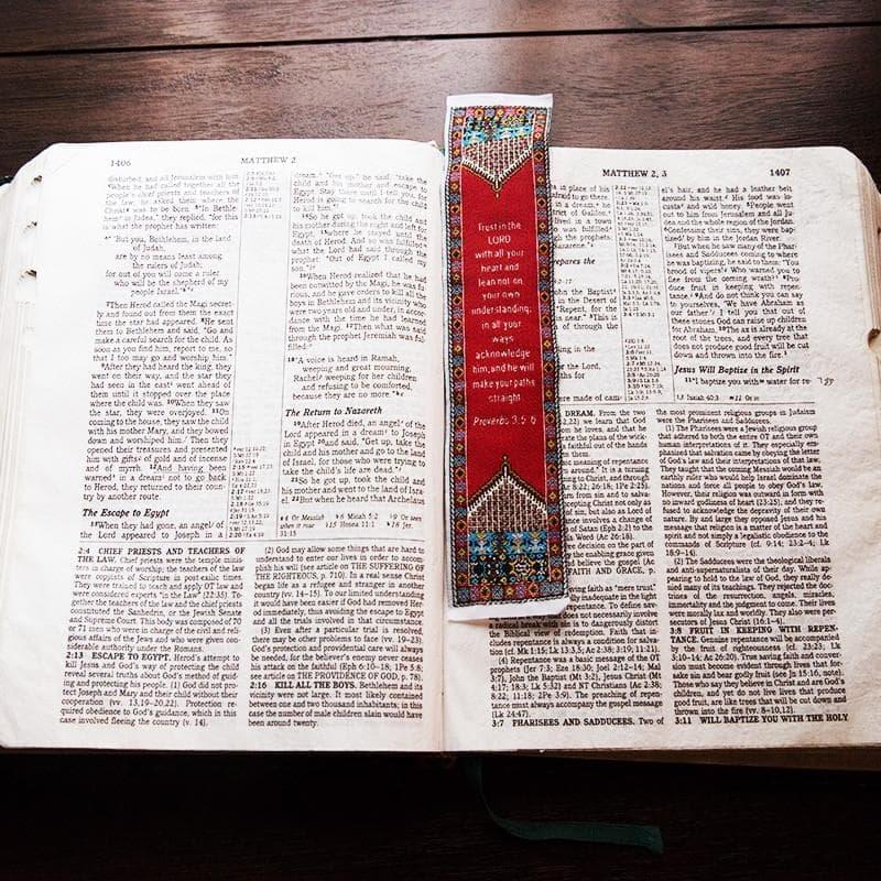 Lo•gos BookMark Proverbs 3:5-6 - Red