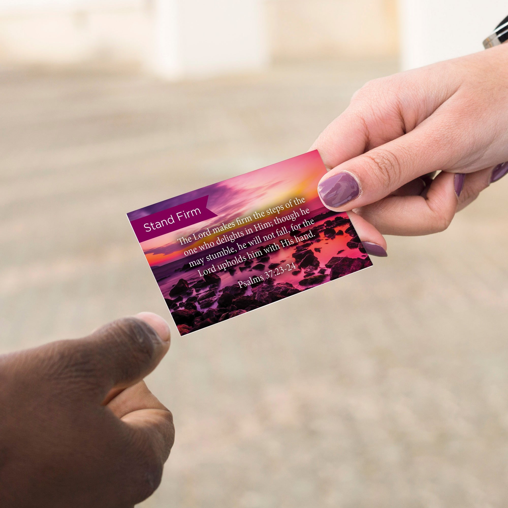 Pass Along Scripture Cards, Stand Firm, Psalms 37:23-24, Pack 25