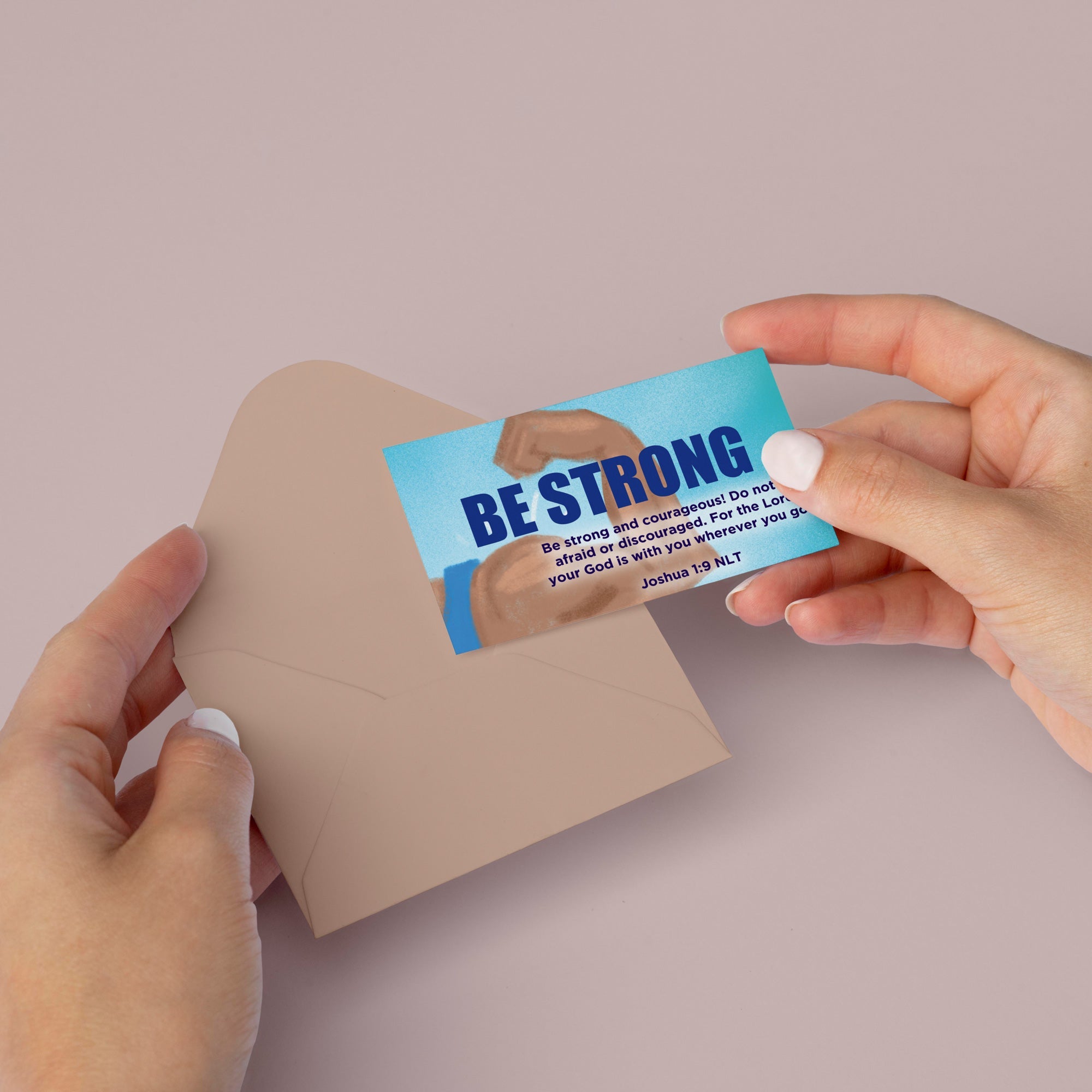 Children's Pass Along Scripture Cards - Be Strong, Pack of 25