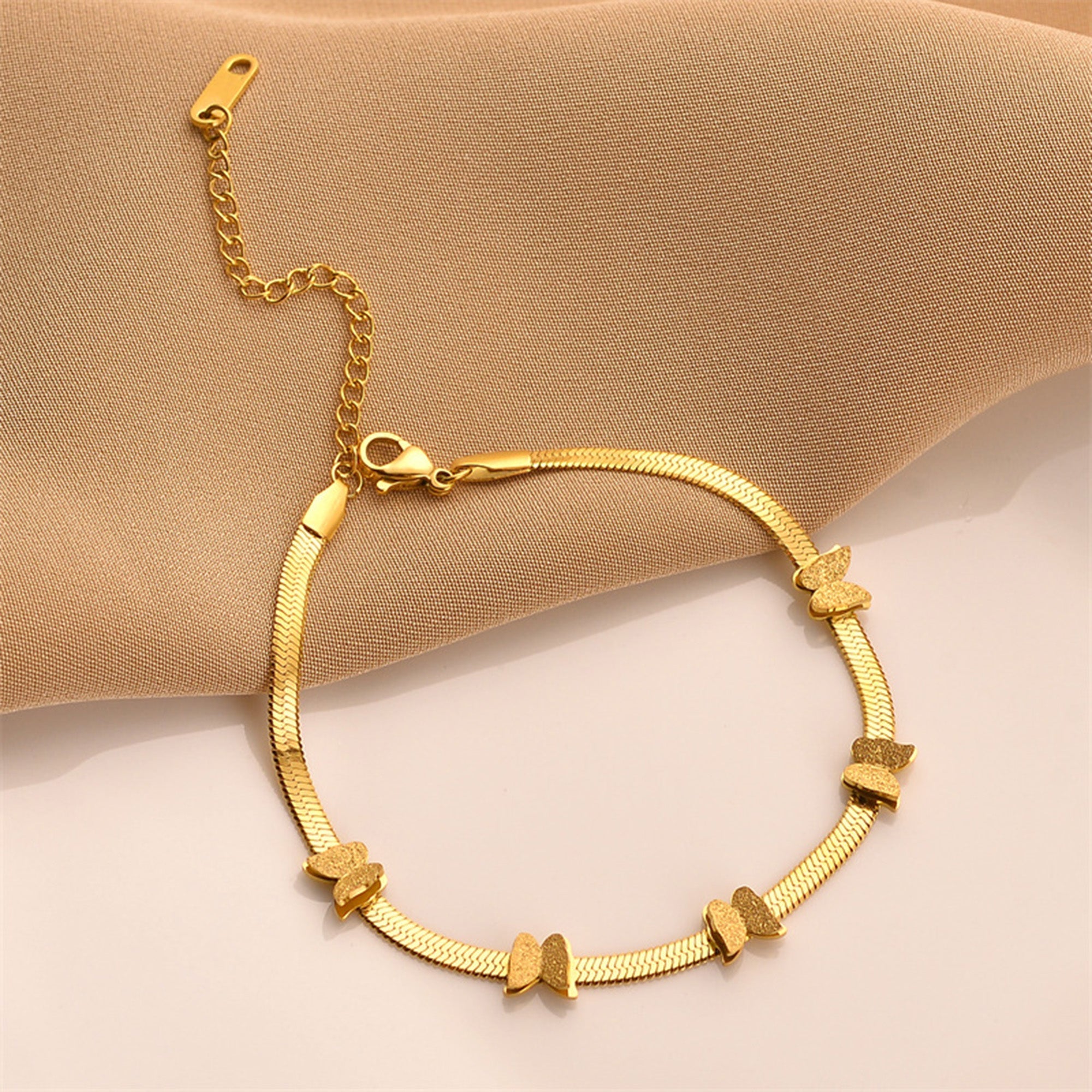 3D Butterflies Snake Chain Bracelet – Gold Colored
