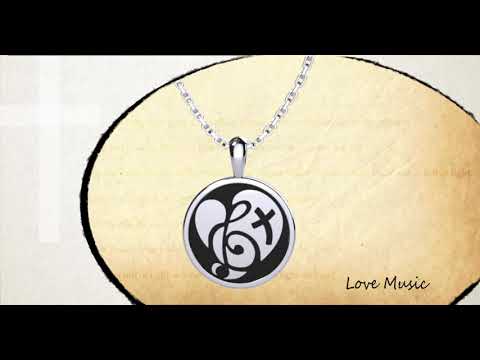 360 degree view of the Love and Music Sterling Silver Pendant